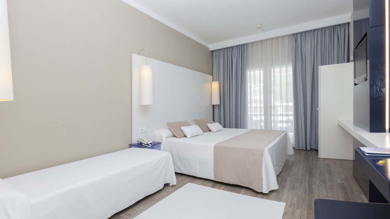 Photo of Bedroom in Almadraba-Canyelles