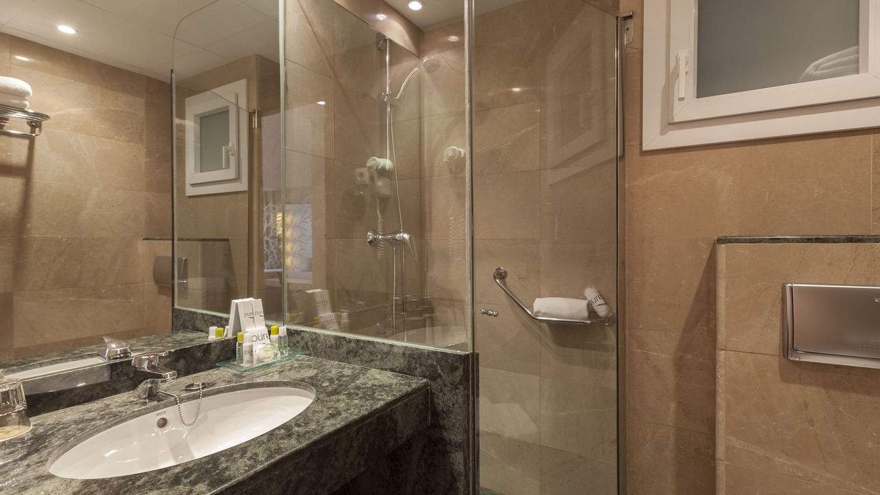 Photo of Bathroom in Almadraba-Canyelles