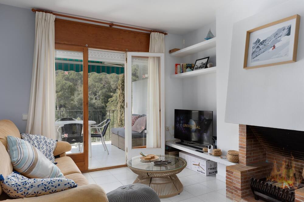 Photo of Livingroom in Tamariu