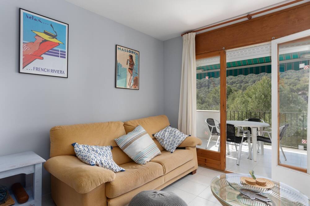 Photo of Livingroom in Tamariu