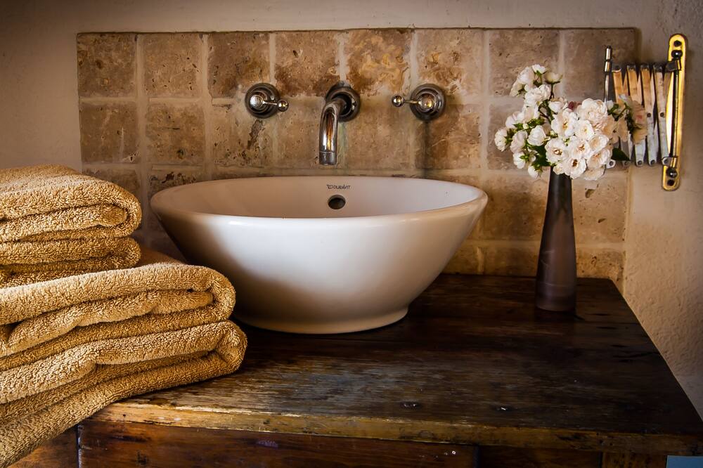 Photo of Bathroom in Riudarenes