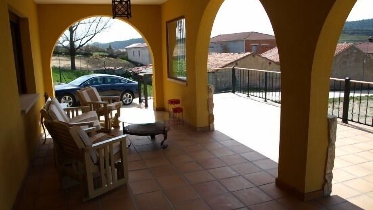 Photo of Patio Balcony in Hontoria del Pinar