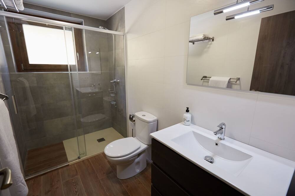 Photo of Bathroom in Collia