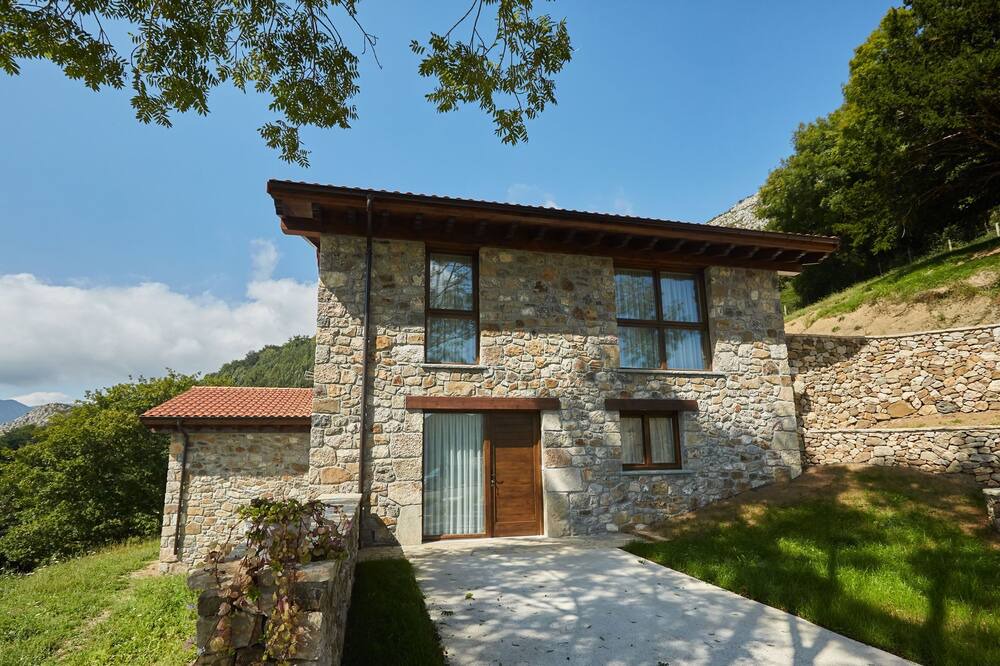 Photo of Outdoor in Collia