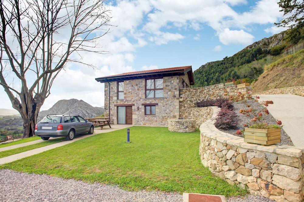 Photo of Outdoor in Collia