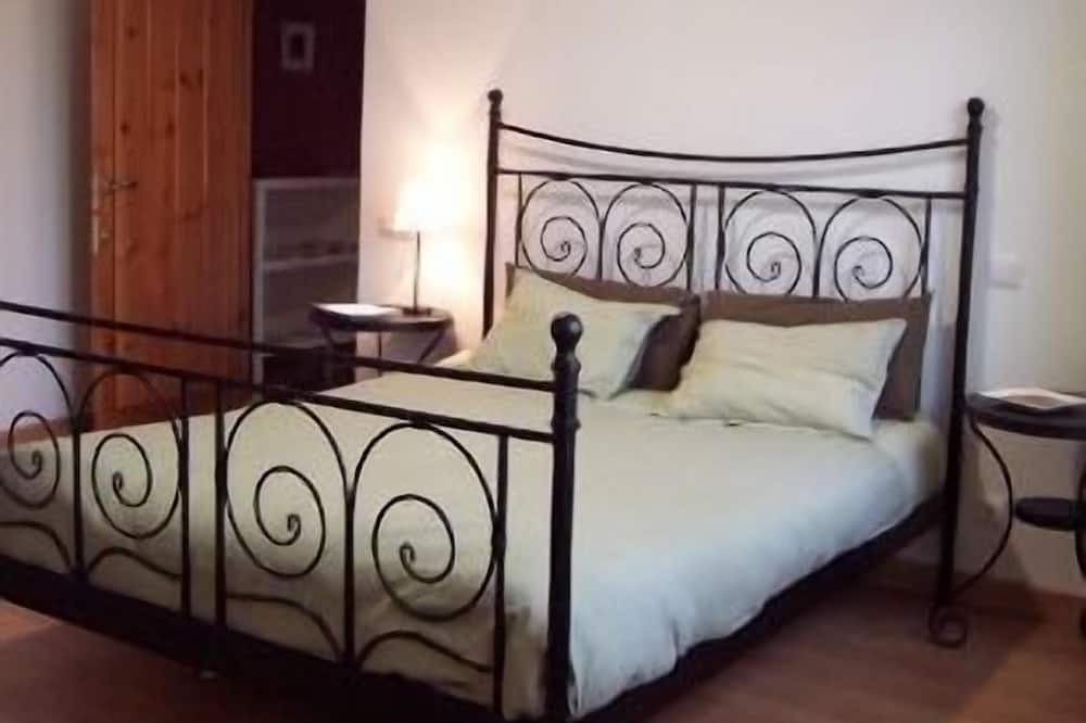 Photo of Bedroom in Sotes