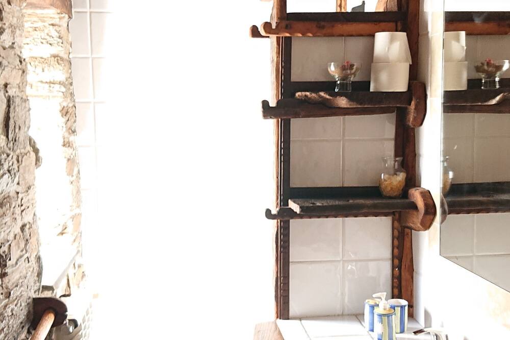 Photo of Bathroom in Cervantes