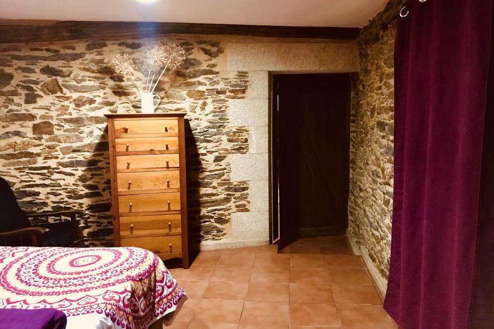 Photo of Bedroom in Ordes