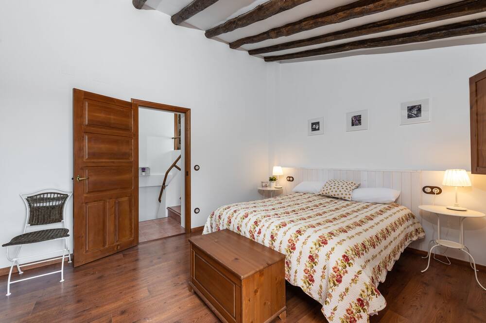 Photo of Bedroom in Ballobar