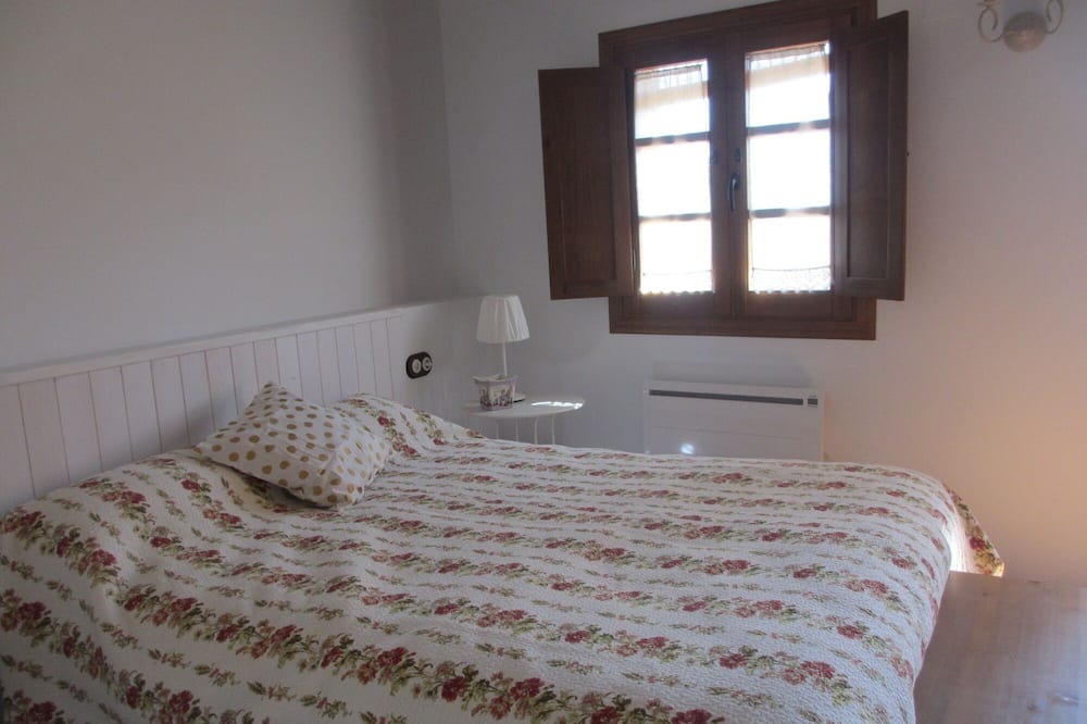 Photo of Bedroom in Ballobar