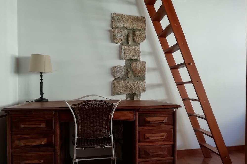 Photo of Bedroom in Ballobar