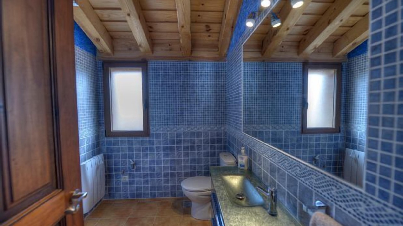 Photo of Bathroom in Carbonero el Mayor