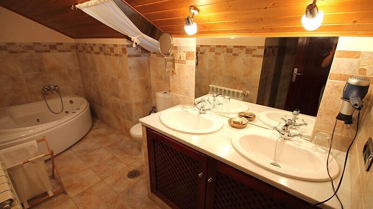 Photo of Bathroom in Navia de Suarna