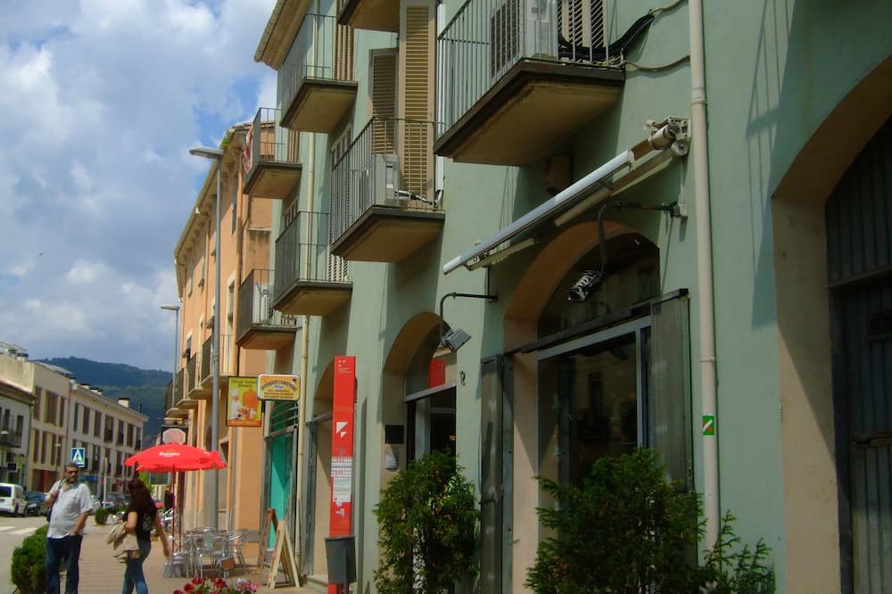 Photo of Outdoor in Besalu