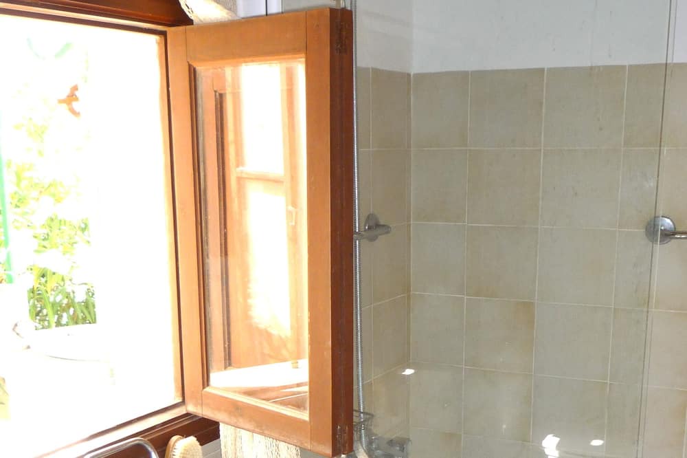 Photo of Bathroom in Galilea
