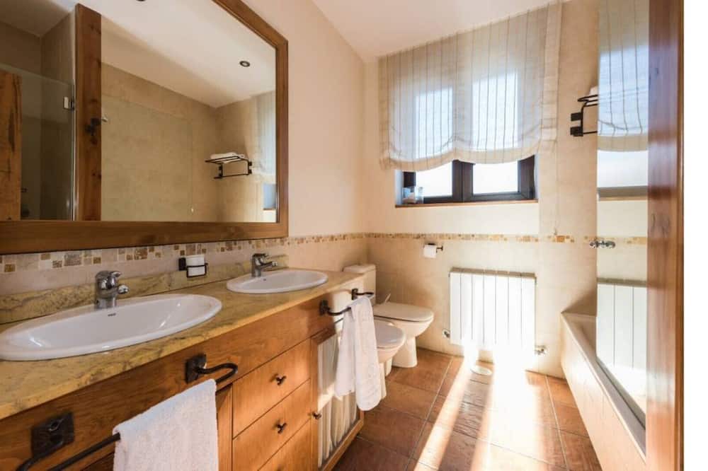 Photo of Bathroom in San Lorenzo de El Escorial