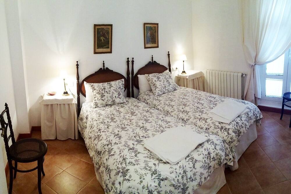 Photo of Bedroom in Higuera de la Sierra