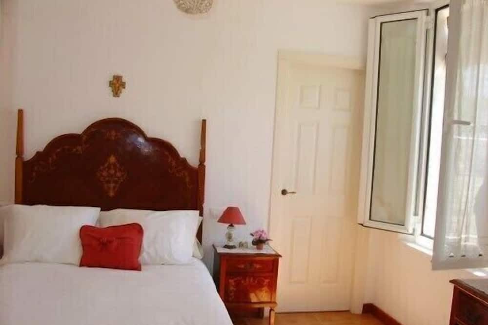 Photo of Bedroom in Higuera de la Sierra