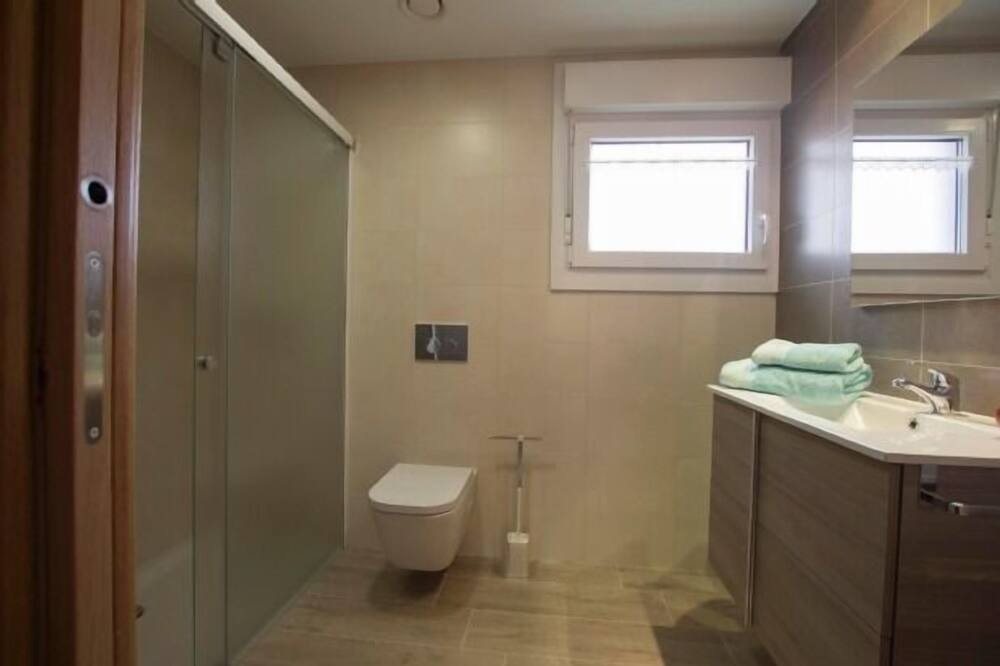 Photo of Bathroom in Obanos