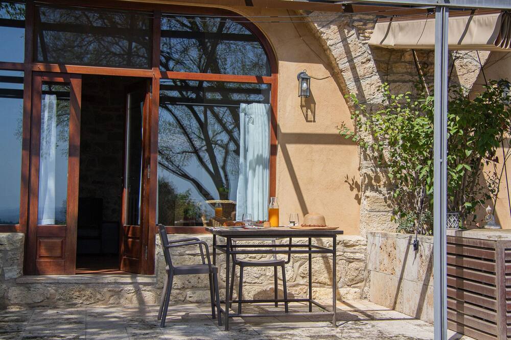 Photo of Patio Balcony in Porqueres