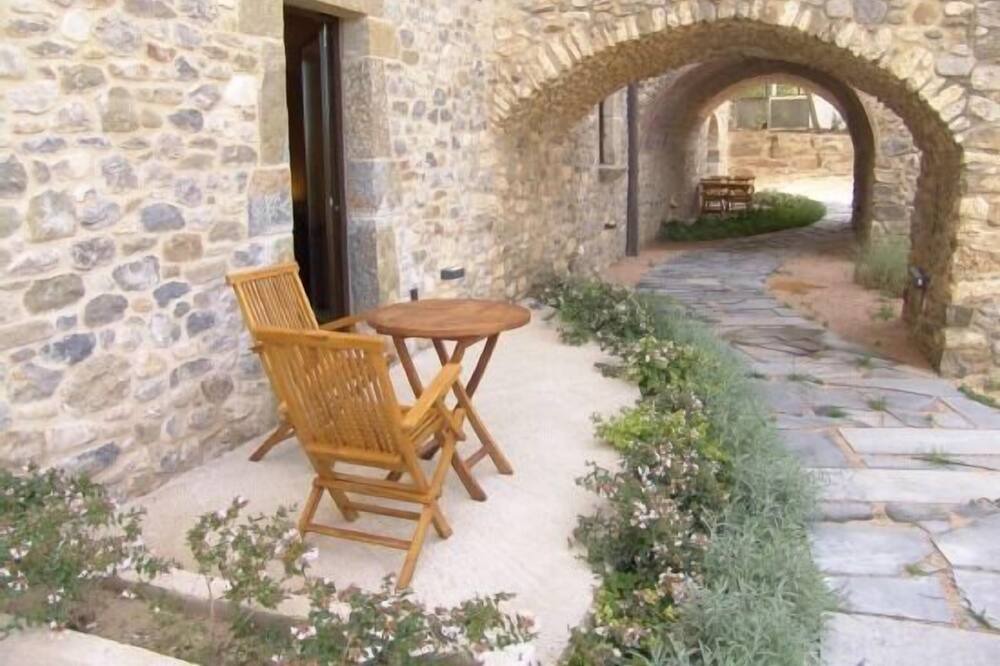 Photo of Patio Balcony in Fares