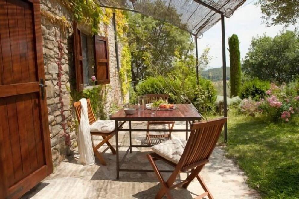 Photo of Patio Balcony in Porqueres
