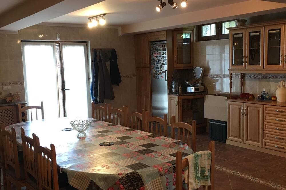 Photo of Kitchen in Barcena de Cicero