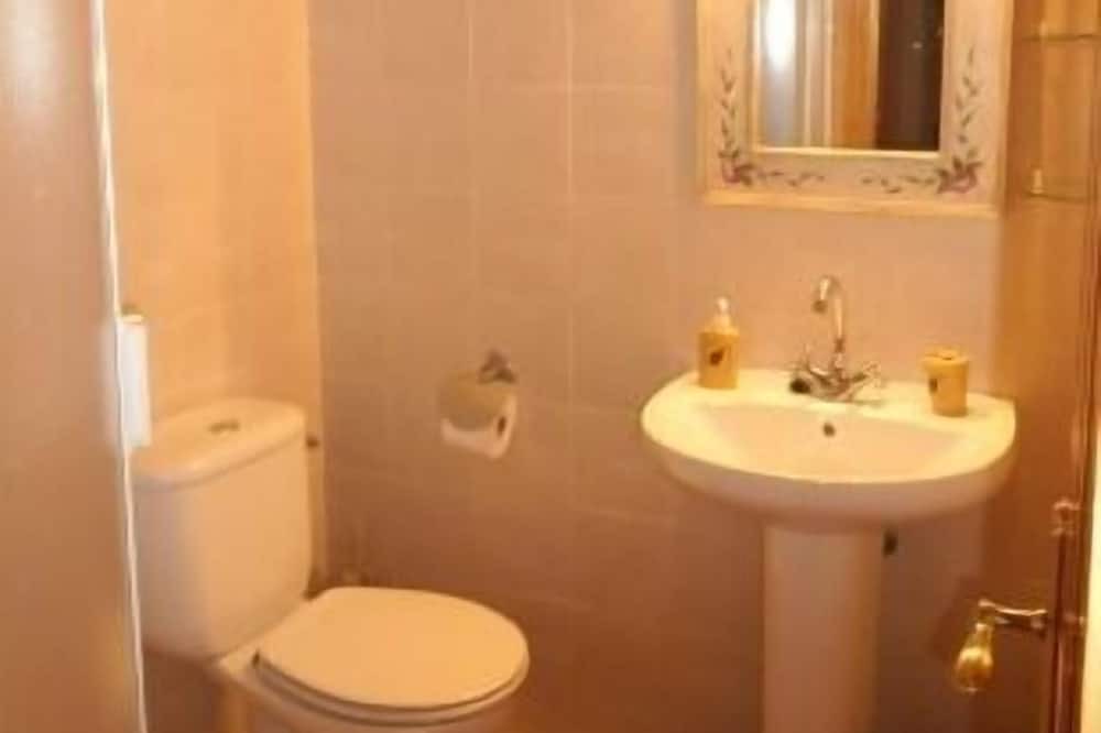 Photo of Bathroom in Ona