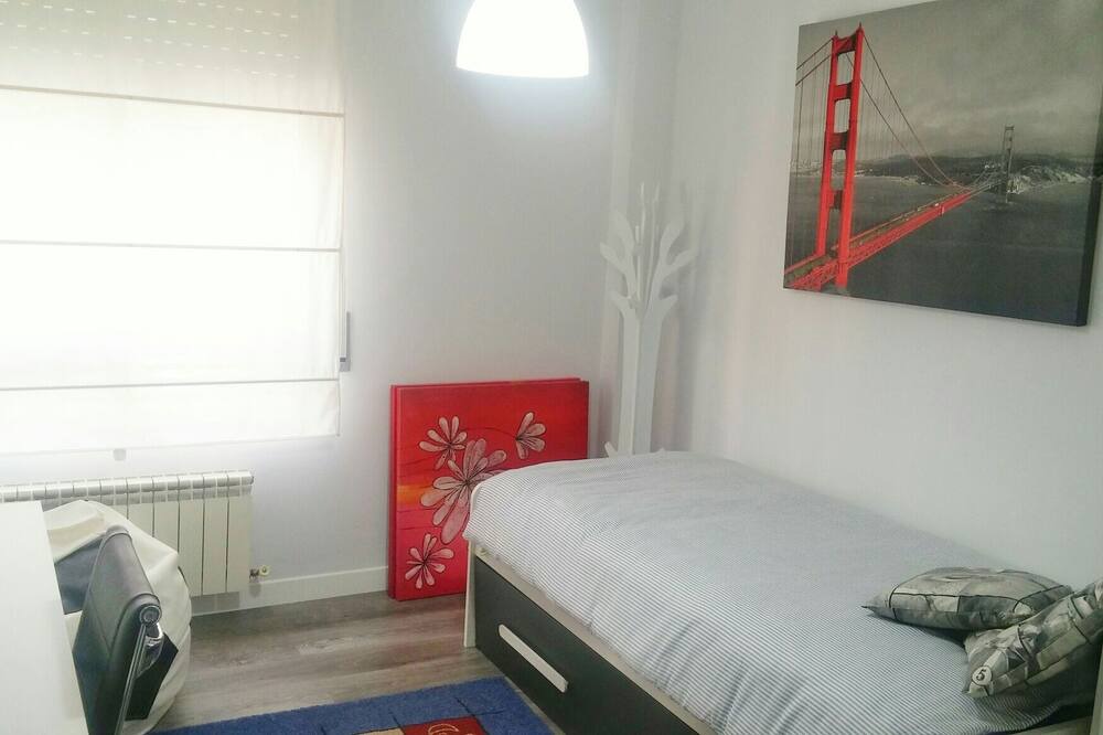 Photo of Bedroom in Logrono City Centre