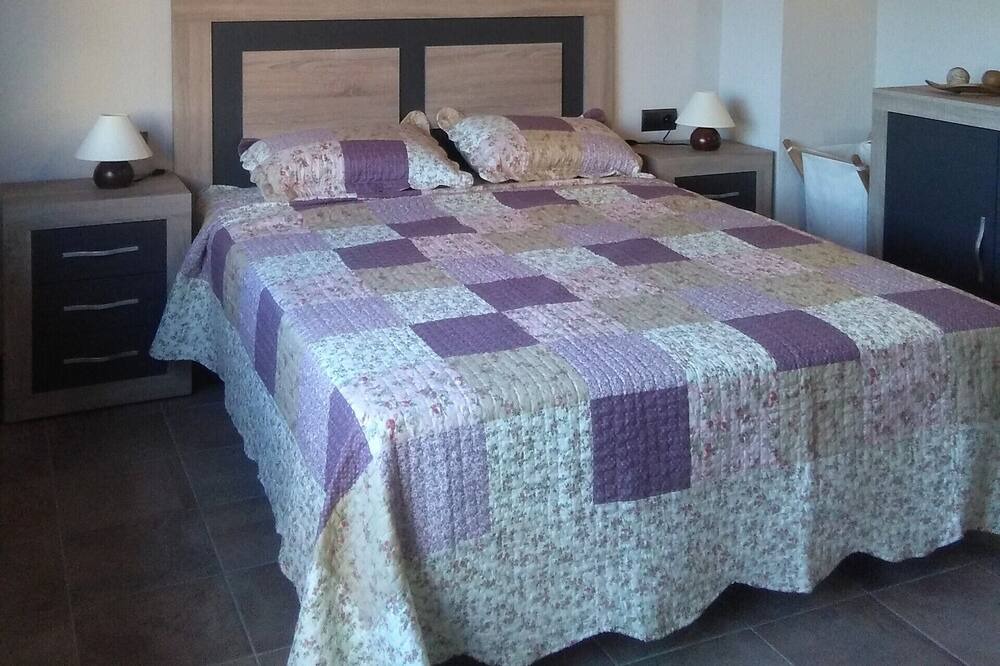 Photo of Bedroom in Palau-Sator