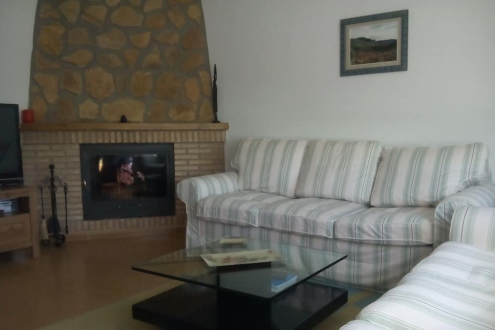 Photo of Livingroom in Cortijos Nuevos