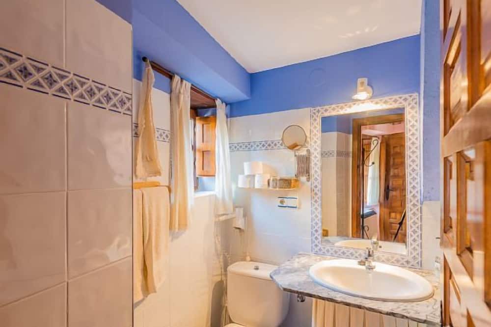 Photo of Bathroom in Robledillo de Gata