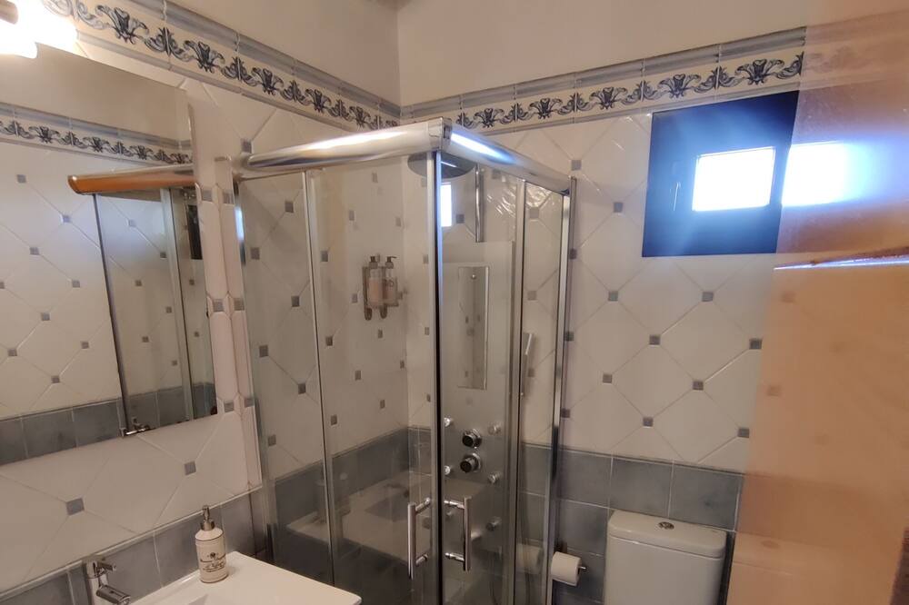 Photo of Bathroom in San Cristobal de Segovia