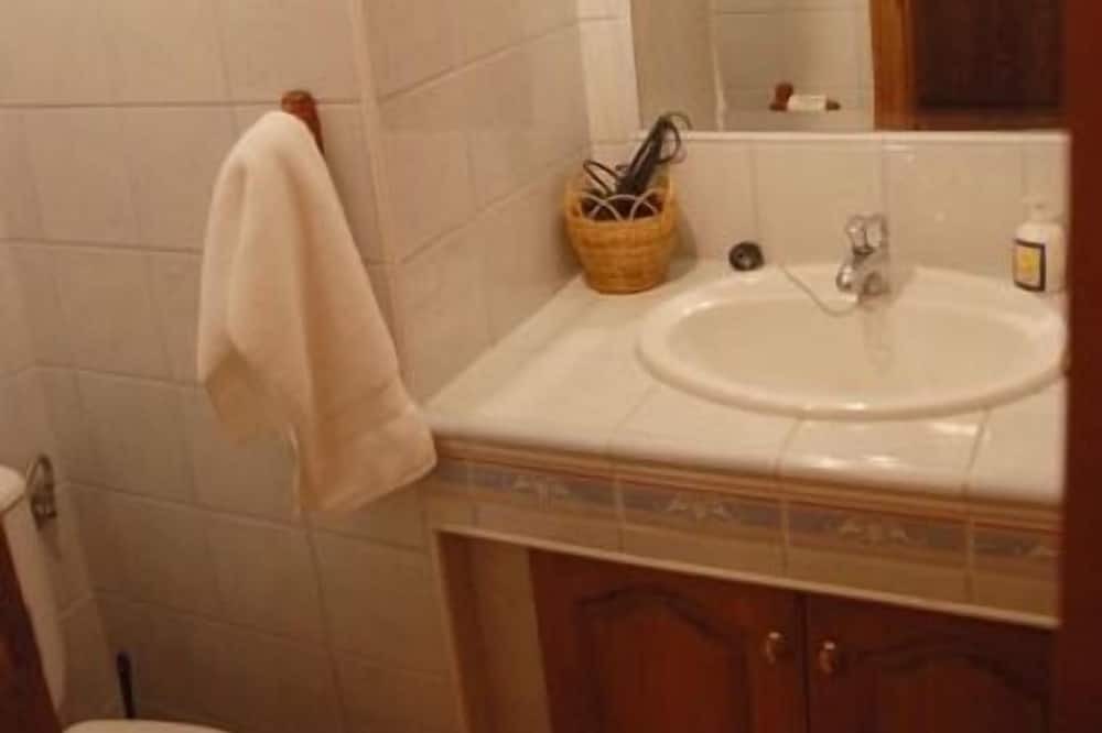 Photo of Bathroom in Bierge