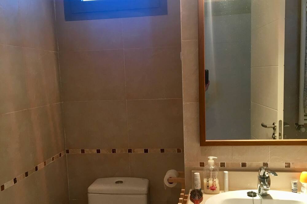 Photo of Bathroom in Latas