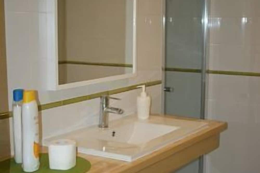 Photo of Bathroom in Nueva