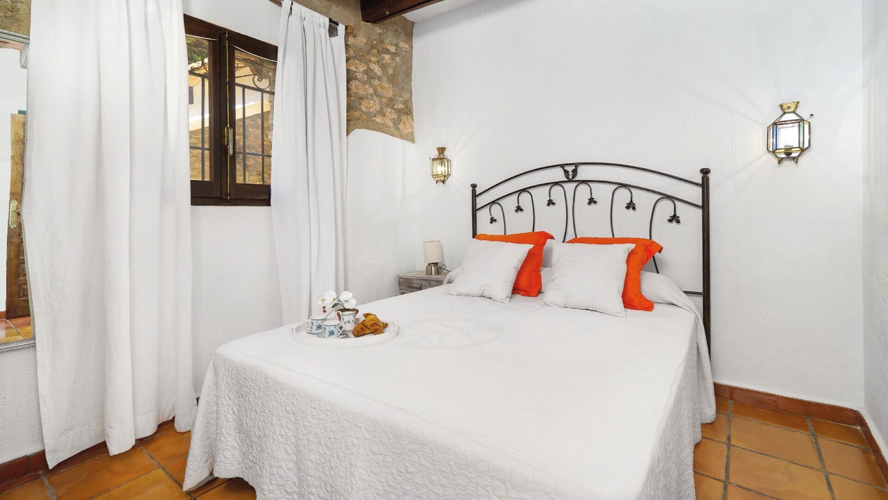 Photo of Bedroom in Paratella