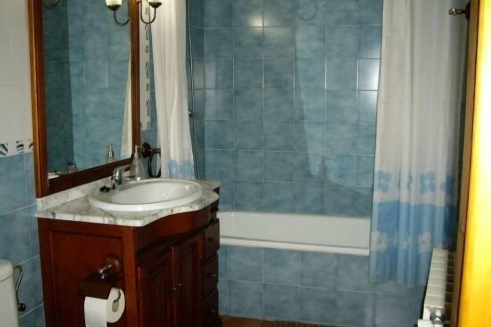 Photo of Bathroom in Quintana del Castillo