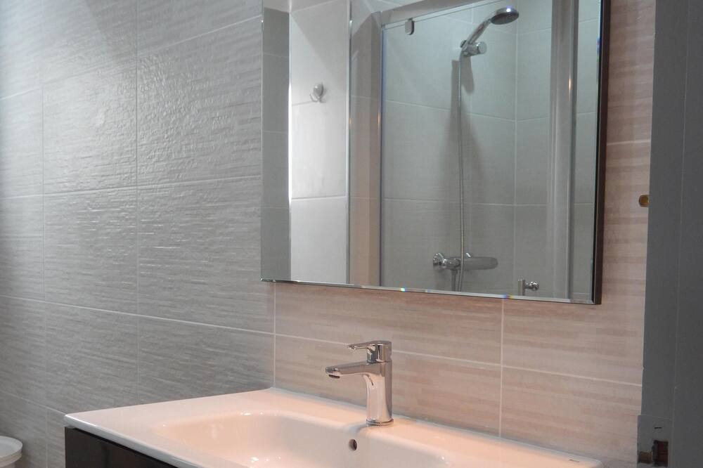 Photo of Bathroom in Castello d'Empuries