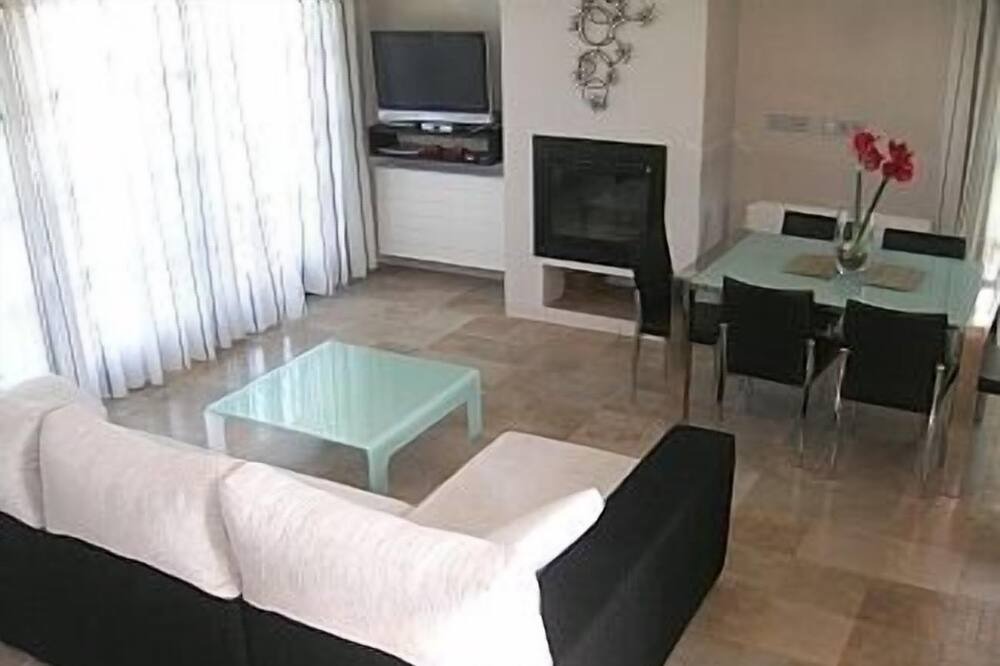 Photo of Livingroom in Jeronimo y Avileses y Balsicas de Arriba