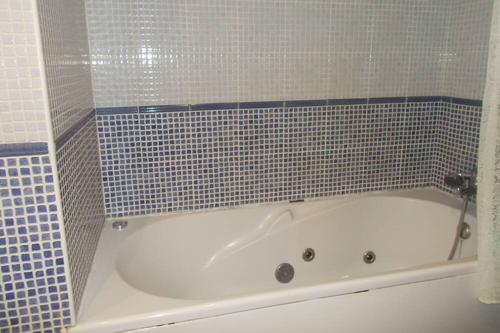 Photo of Bathroom in Bedrinana