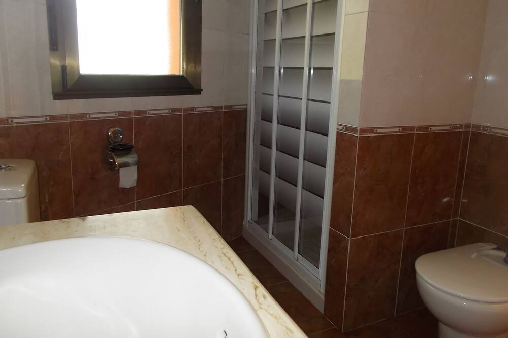 Photo of Bathroom in Bedrinana