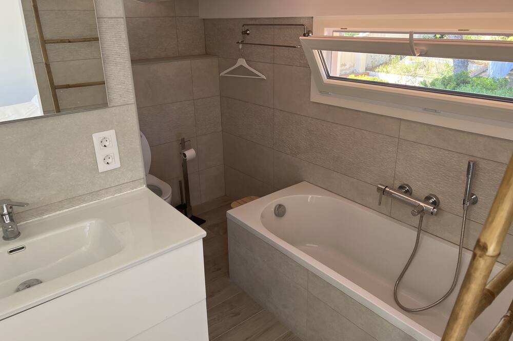 Photo of Bathroom in Tamariu