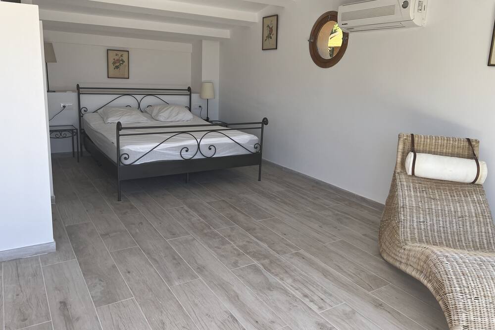 Photo of Bedroom in Tamariu