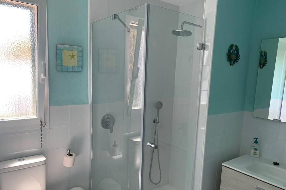 Photo of Bathroom in Port d'Addaia