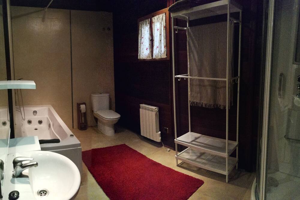 Photo of Bathroom in Cubelles