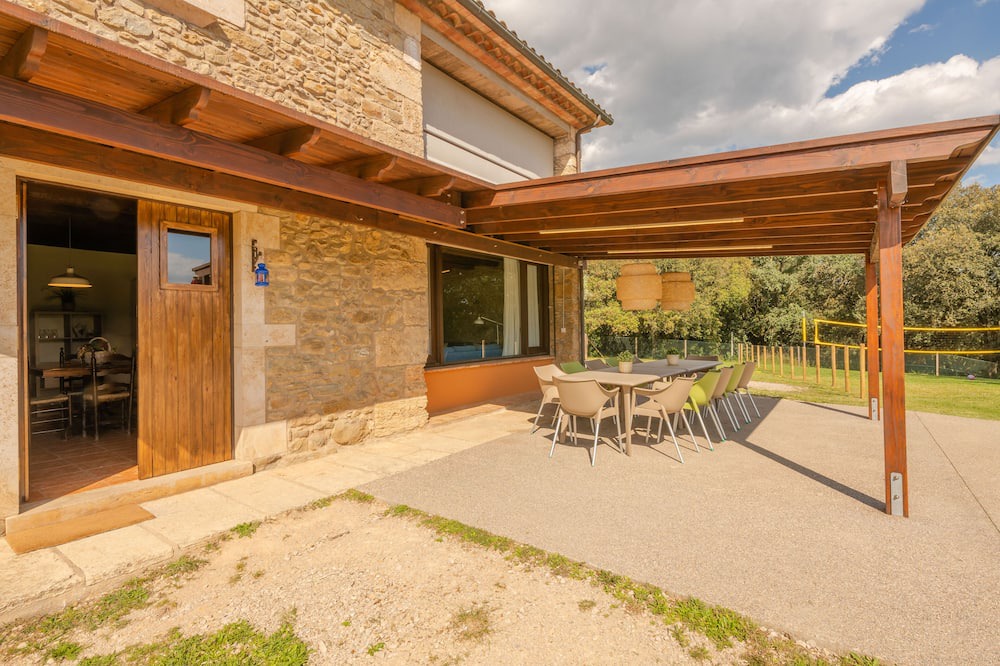 Photo of Patio Balcony in Camos