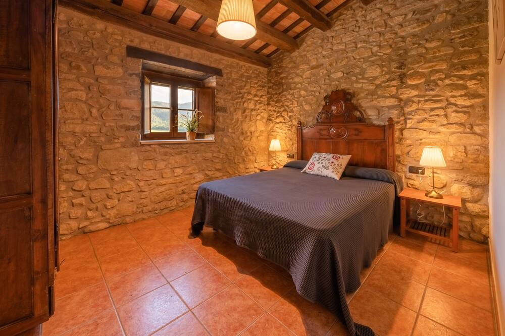 Photo of Bedroom in Camos