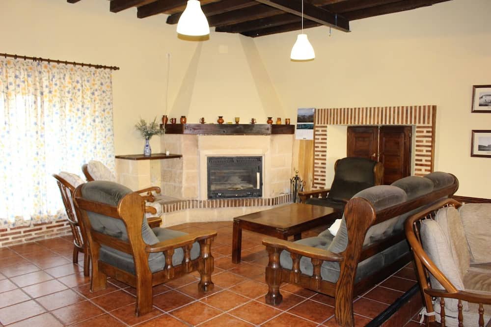 Photo of Livingroom in San Quirce del Rio Pisuerga