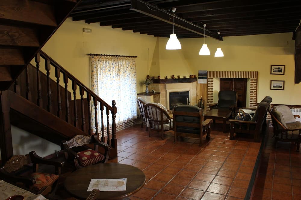 Photo of Livingroom in San Quirce del Rio Pisuerga